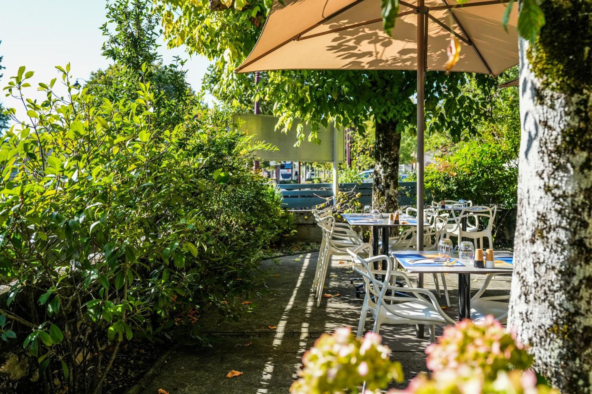 Logis Hotel & Restaurant Le Cadet De Gascogne Saint-Justin  Exterior foto